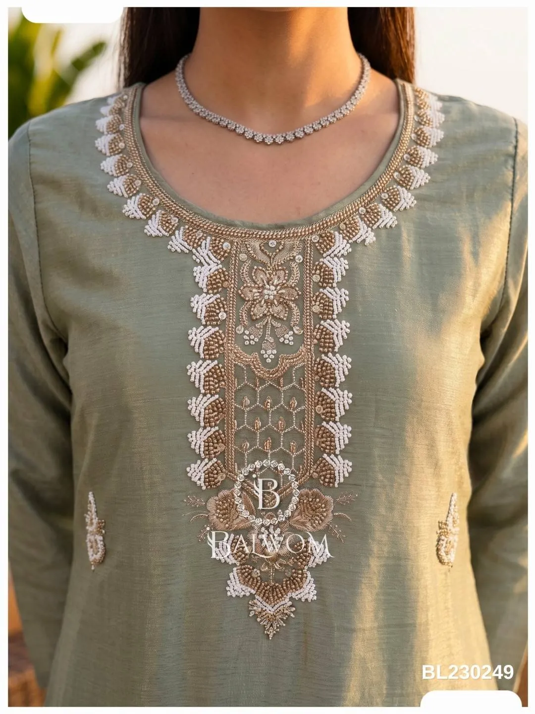 Meher – Embroidered Suit Set